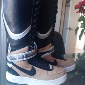 NIKE AIR FORCE 1 WOMEN’S BOOT TESCI TAN SE (VERY RARE)